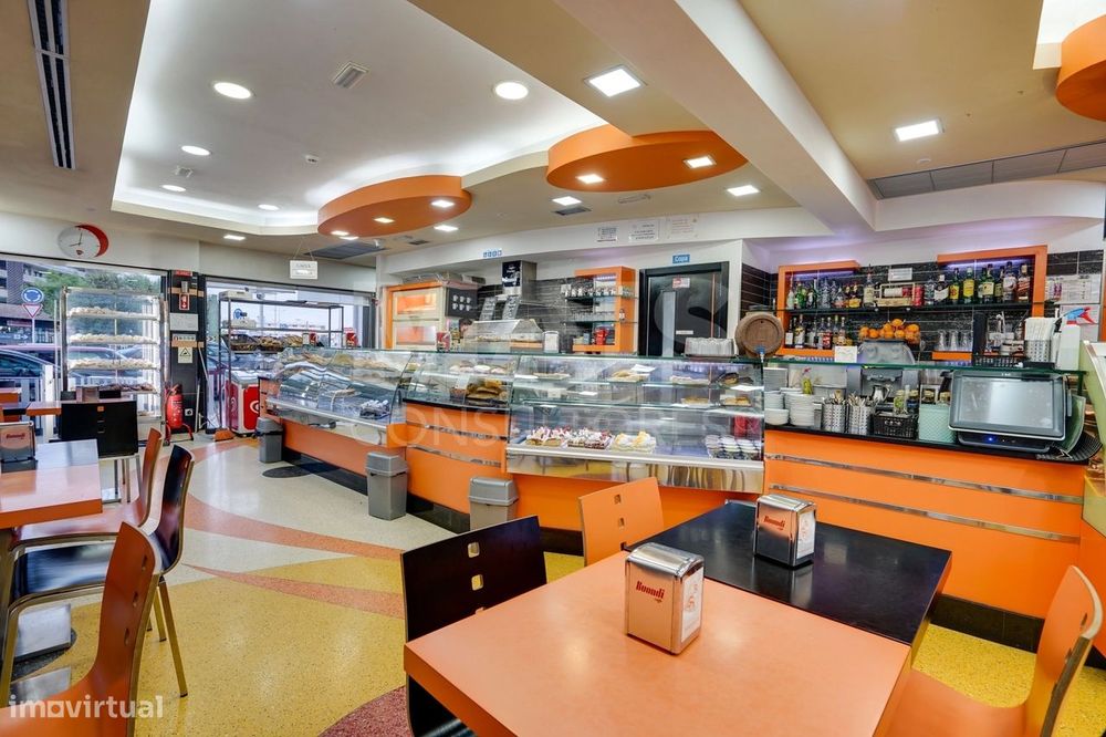 Pastelaria em Moscavide com  esplanada e fabrico próprio