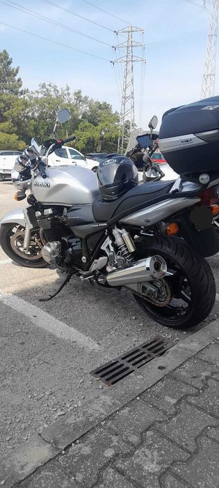 Suzuki 1400 GSX "a rainha das muscle bikes"