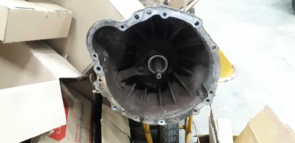 Nissan d 21 4x4 diverso material