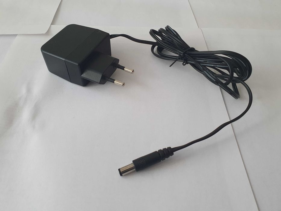 Блок питания AD-120100-EU, выход: 12V(DC), 1A(12W)
