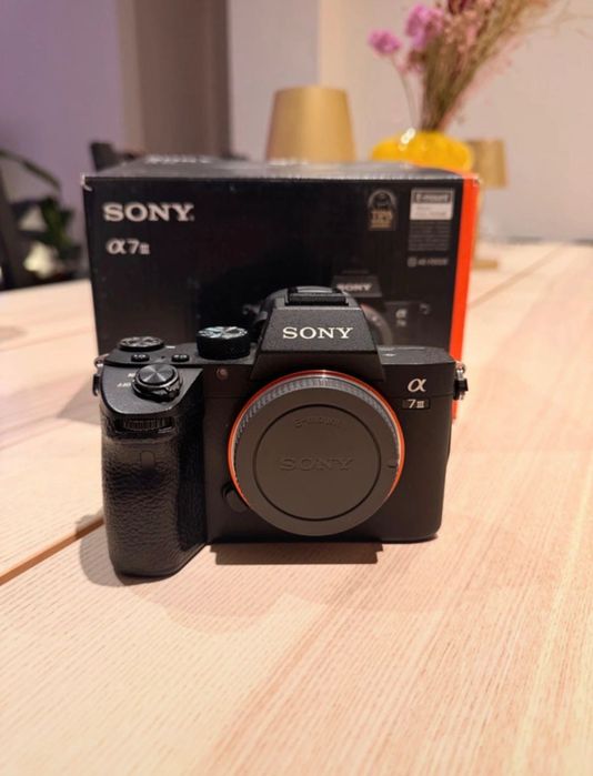 Sony A7 III – Excelente Estado + Caixa Original e Extras