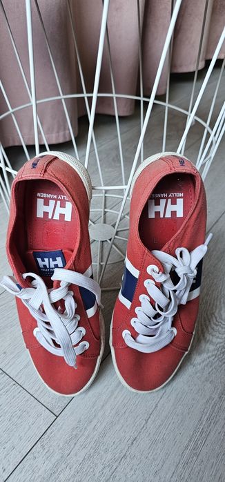Helly Hansen trampki czerwone rozmiar 40,5 wkładka 25,5cm używane