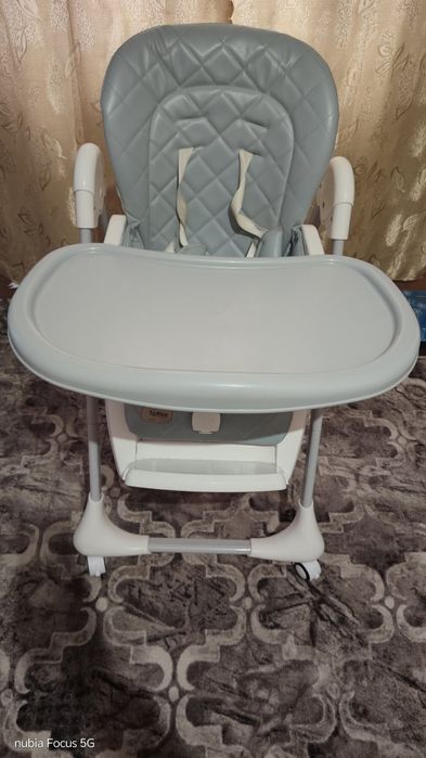 Продам дитяче крісло для годування