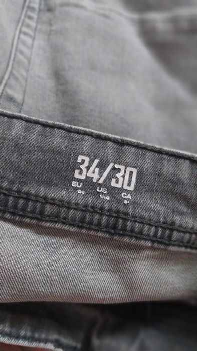 Рванi чоловiчi джинси  бренду FSBN,р.34рваности не сквозные
