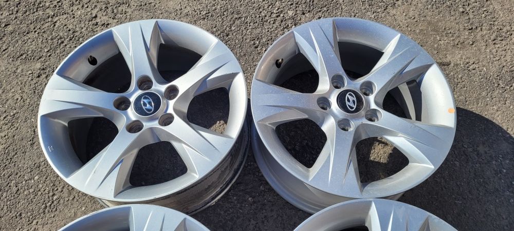 Oryginalne felgi Hyundai 16  5x114,3 polecam