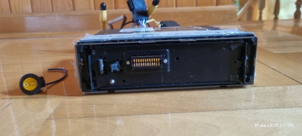 Radioodtwarzacz CD/DVD JVC KD-AVX11