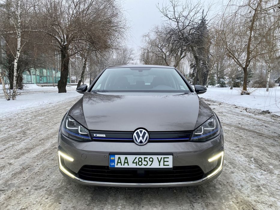 Volkswagen e-golf 24кВт 2014p