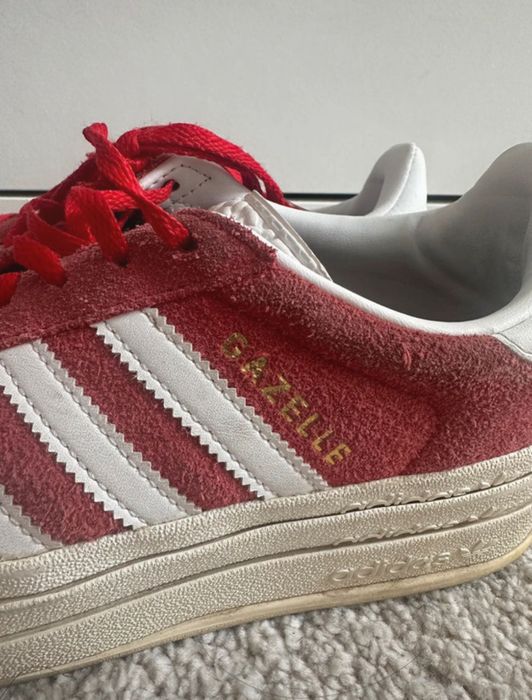 Tenis vermelho adidas gazelle bold