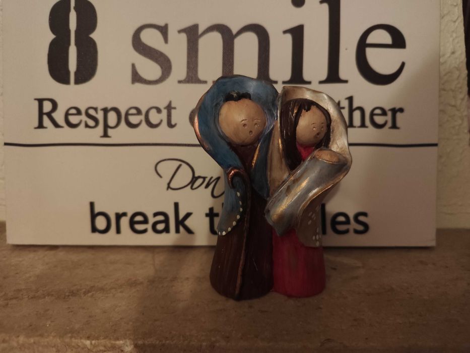 Figura artesanal religiosa decorativa