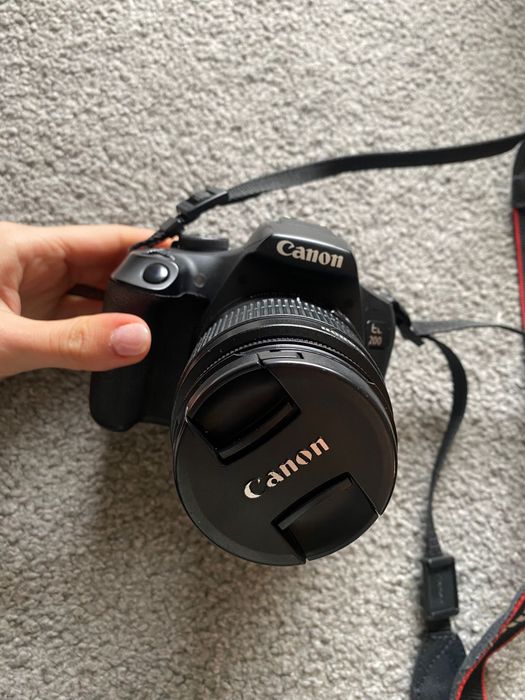 Canon EOS 2000D – Excelente Estado + Acessórios