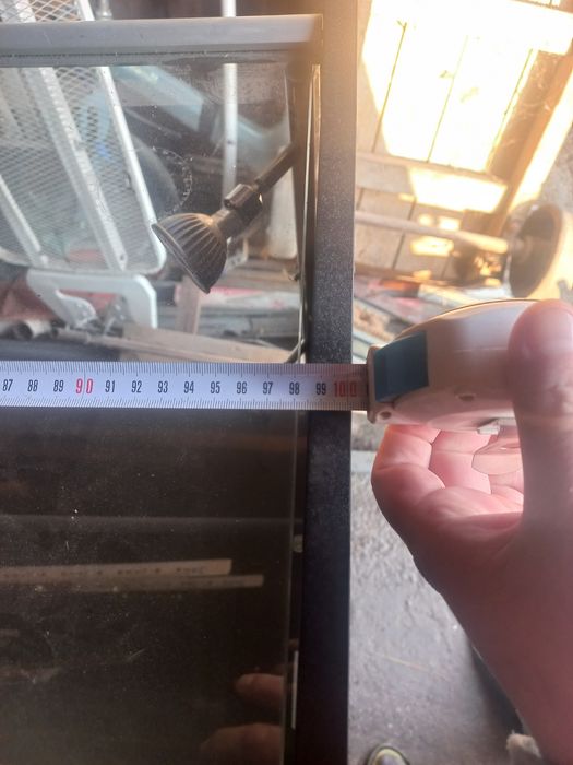 Шафа- вітрина для магазину