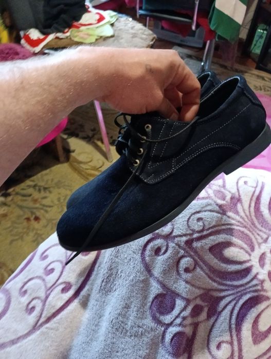 Продам замшевые мужские туфли