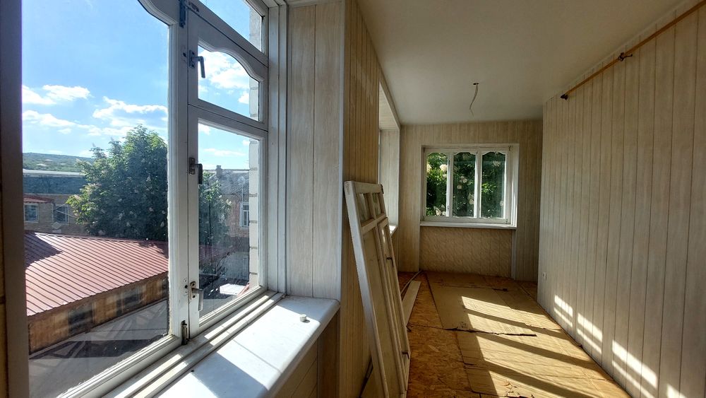 Продам 2-кімнатну квартиру. Вул.Київська,6а.