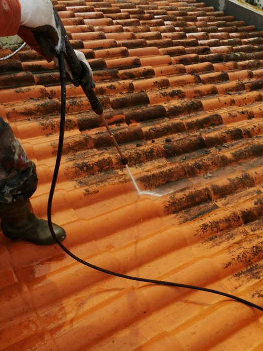 Pinturas interiores e exteriores lavagem de telhados