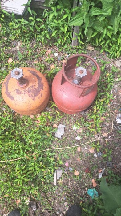 Продаються балони газові