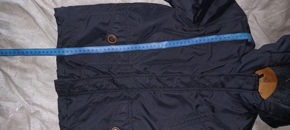 Зимняя , теплая куртка на  мальчика