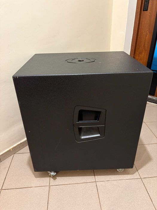 RCF SUB 718-AS subwoofer aktywny 18″ 700W