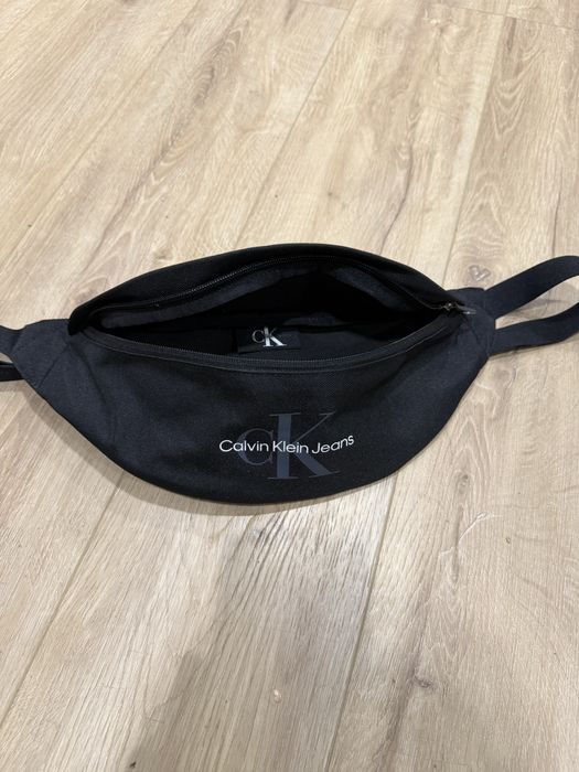Бананка calvin klein