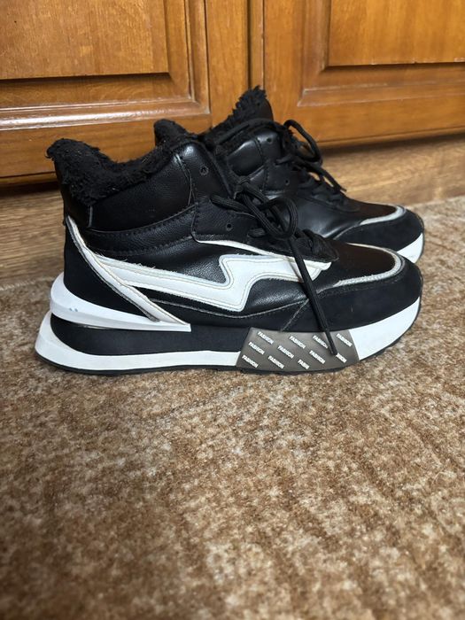 Зимние кроссовки 37 размер