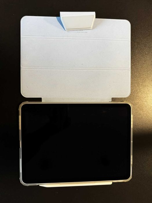 iPad Air 5 (A2588) M1 64 GB Wi-Fi + Apple Pencil 2 + Etui Spigen