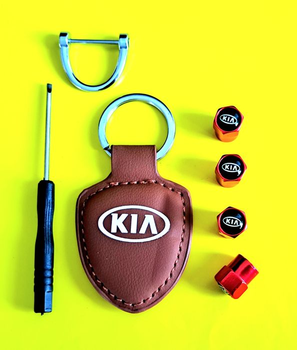 ** NOWY Breloczek KIA + Nakrętki na wentyle czerwone komplet tuning