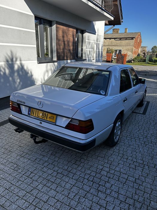 Mercedes 124 250D