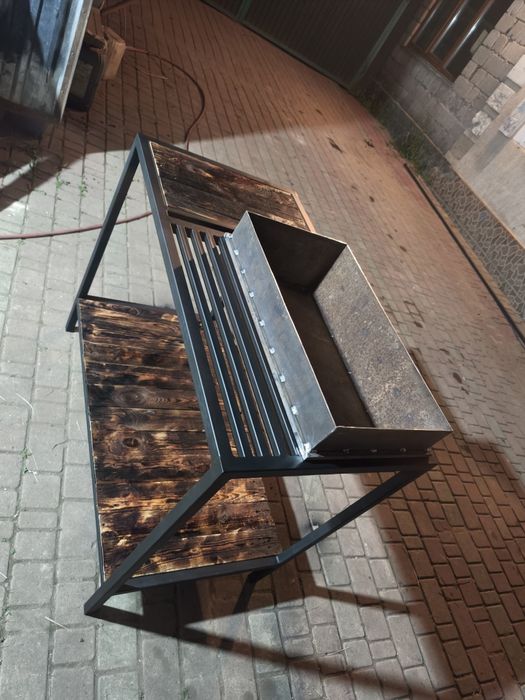 Мангал в лофт стилі