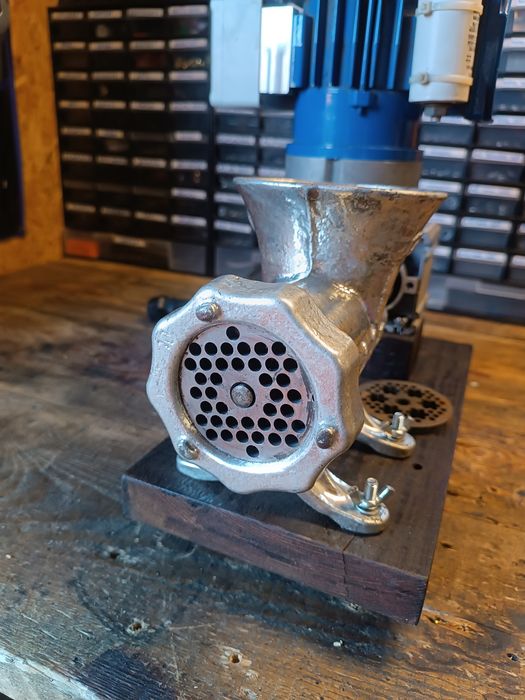 Maszynka do mięsa Alfa 12 z napędem 230V