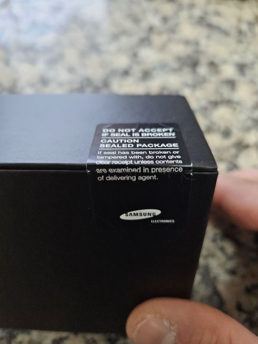 Samsung Galaxy S9 64GB E 4GB RAM.