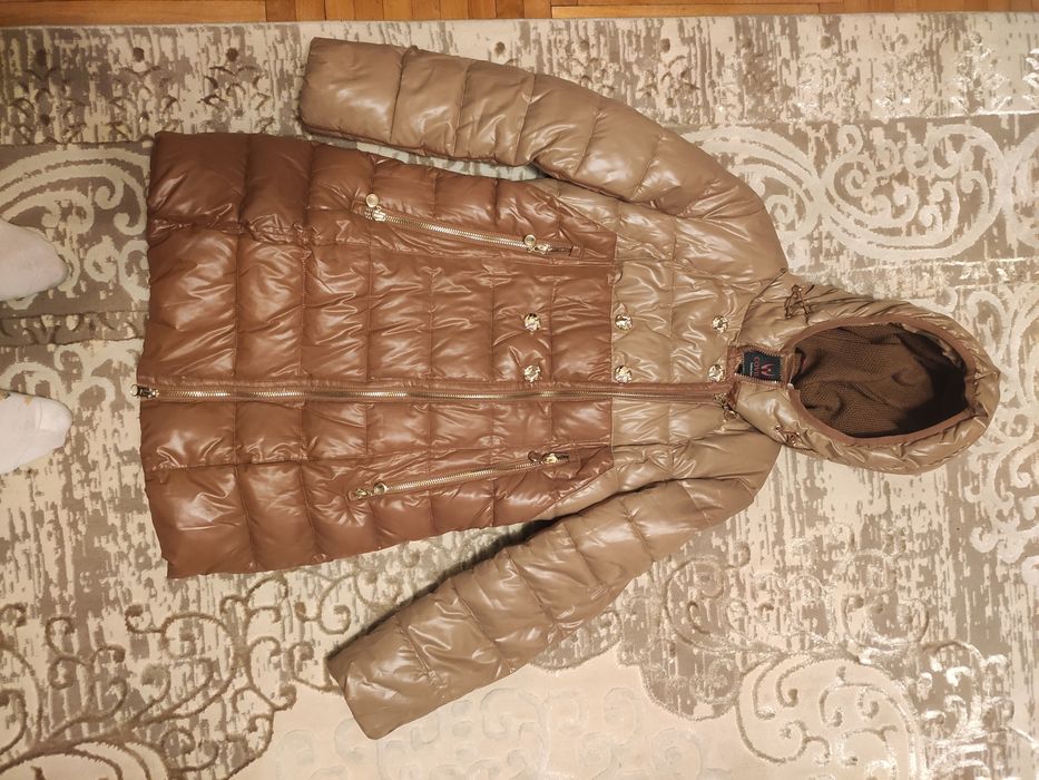 Зимова куртка з капюшоном