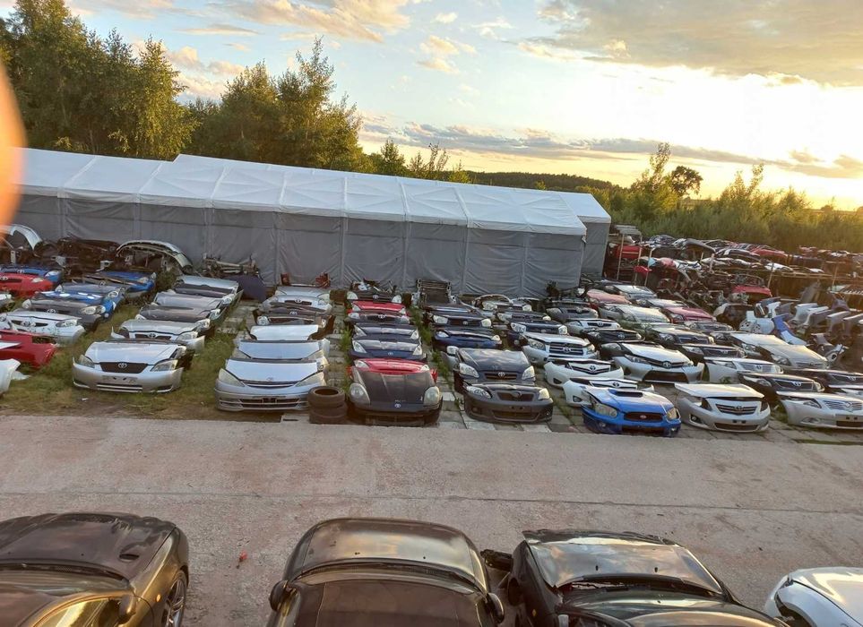 Toyota FJ Cruiser Бампер деталь разборка тойота запчастини