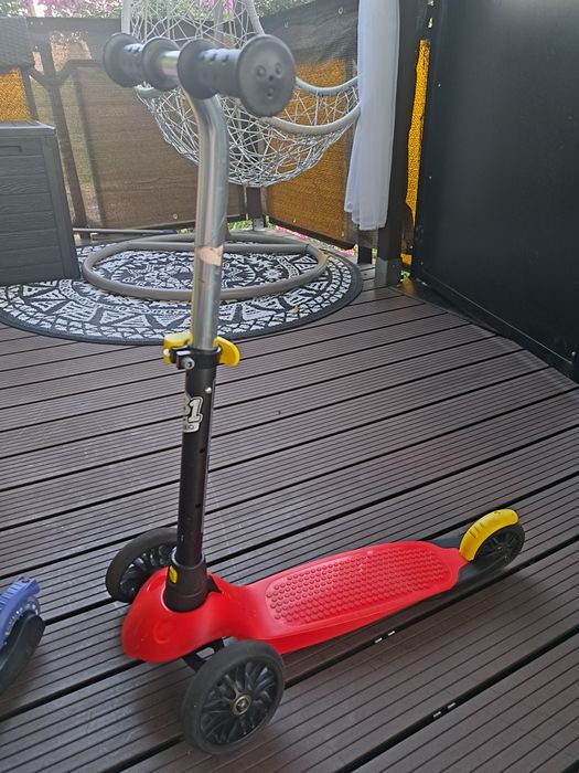Hulajnogi trojkolowe