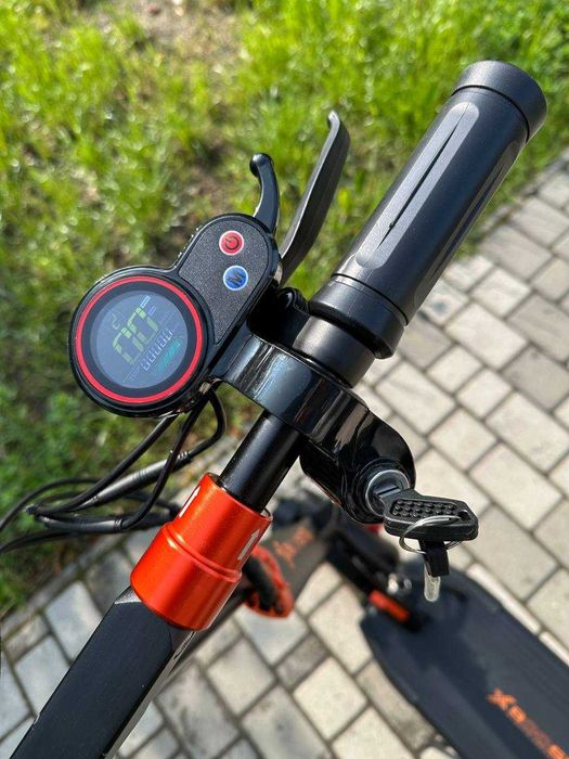 Электросамокат черный XBUST 0O1 REV2 (800 Вт, 15А) Електросамокат XB