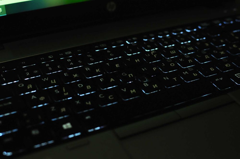 Игровой ноутбук HP 840  (Core i7/ОЗУ 8Gb/ SSD 128Gb /video 2Gb)