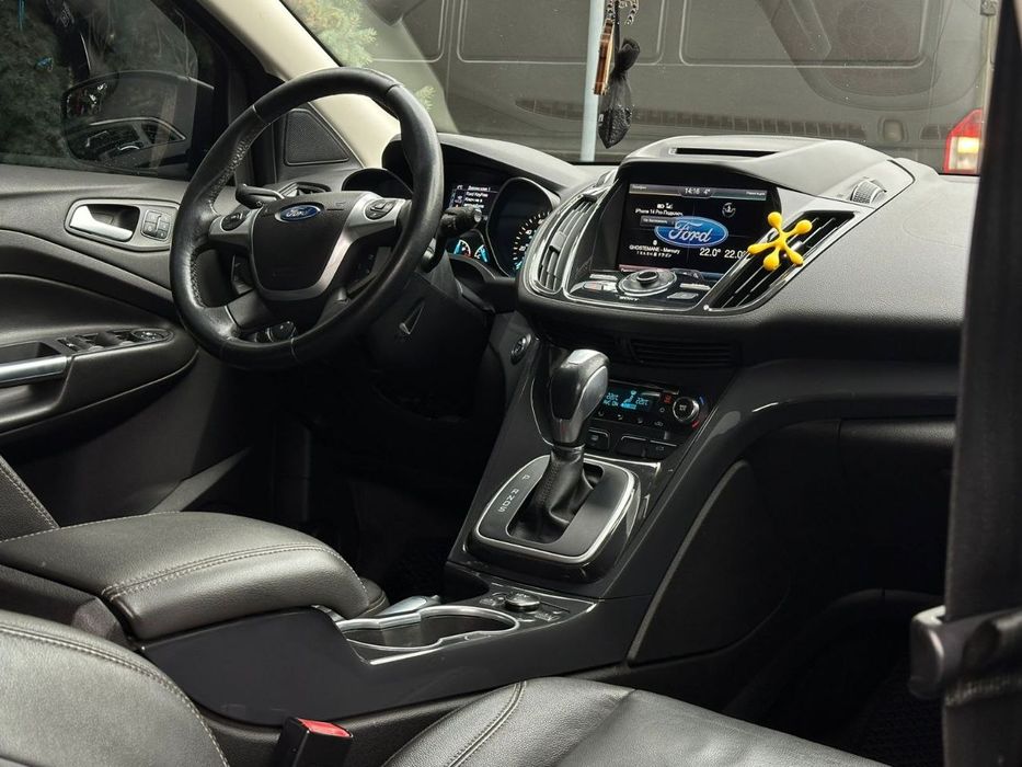 Форд ескейп  2013 року