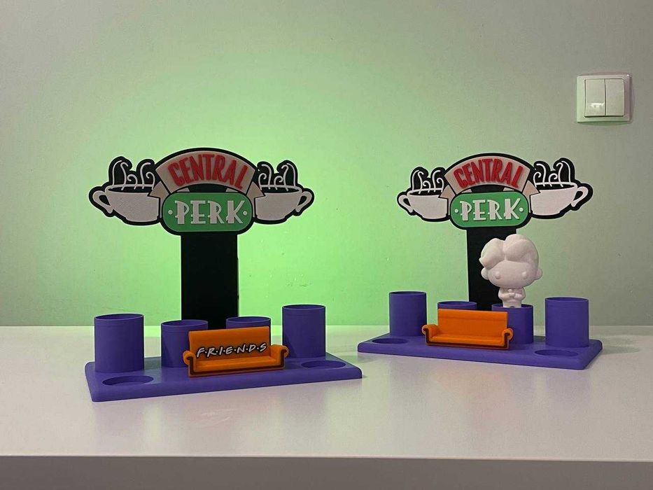 Stand na figurki "Friends" z McDonald's