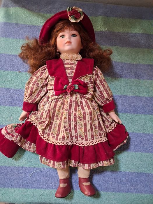 Boneca de Porcelana antiga