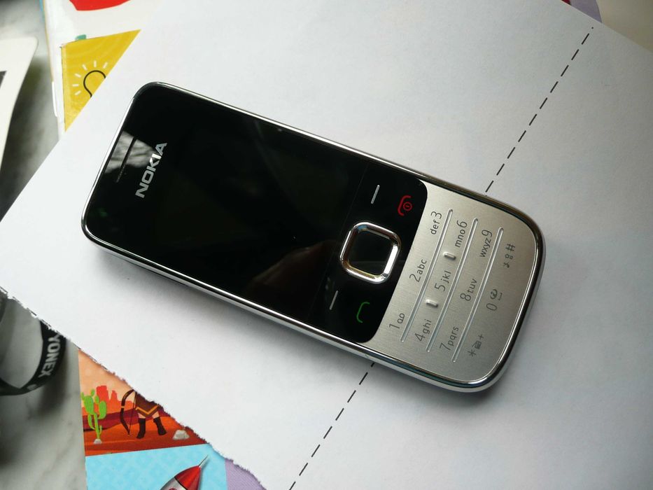 nokia 2730 jak nowa nie włącza się