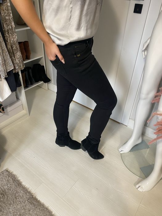 Czarne spodnie jeansowe Tiger 30/32 rurki