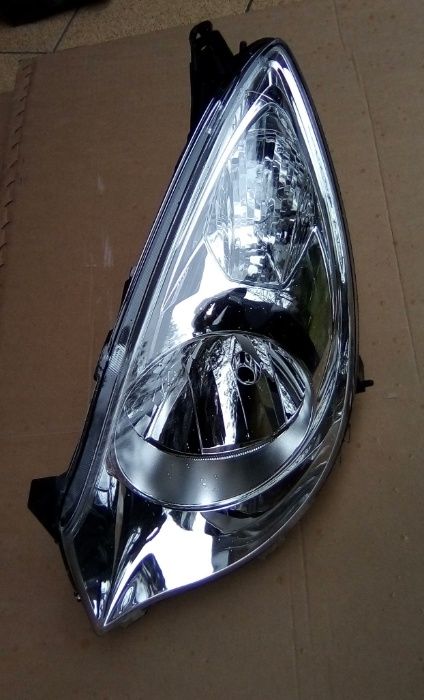 OPEL AGILA 2008 - kratka w zderzak komplet