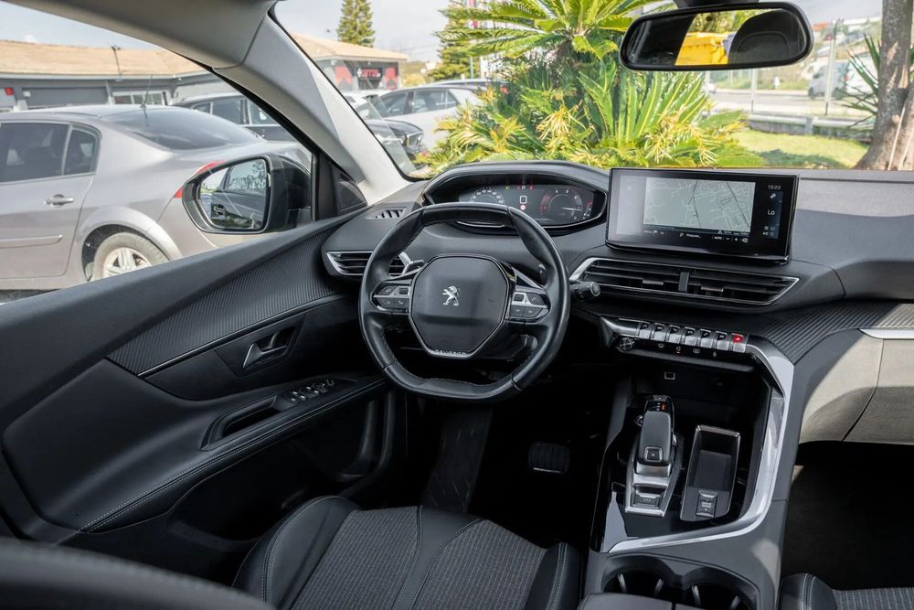 Peugeot 5008 1.5 BlueHDi Allure EAT8