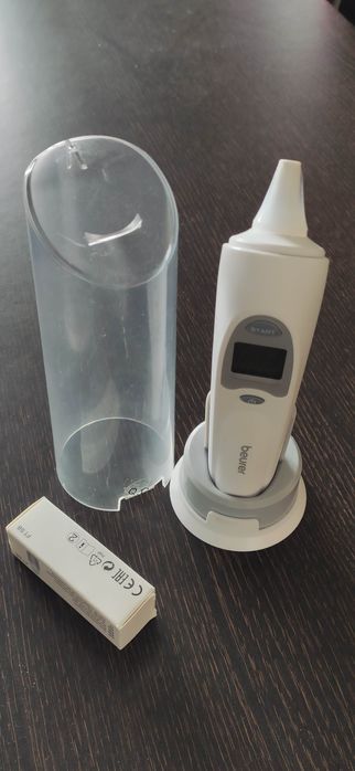 Termómetro digital de ouvido Beurer.