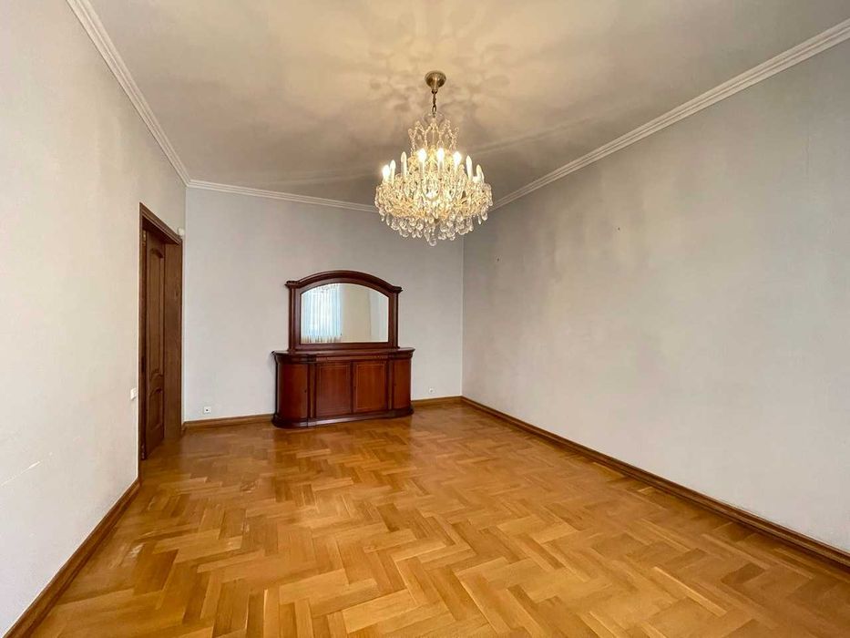 Продаж  трикімнатної квартири, Саксаганського, 29. Центр. - View 2