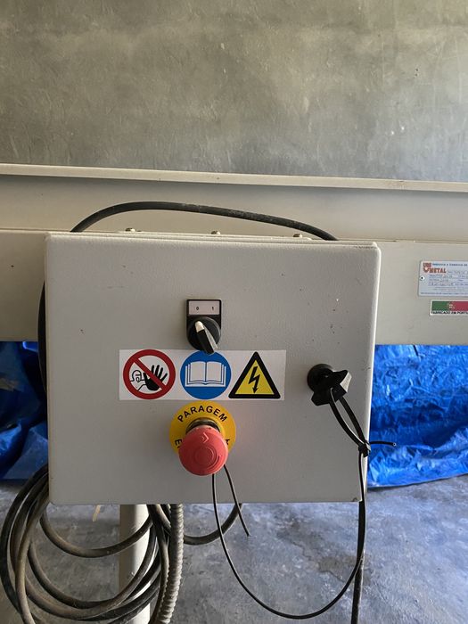 Passadeira usada para escolher mirtilo