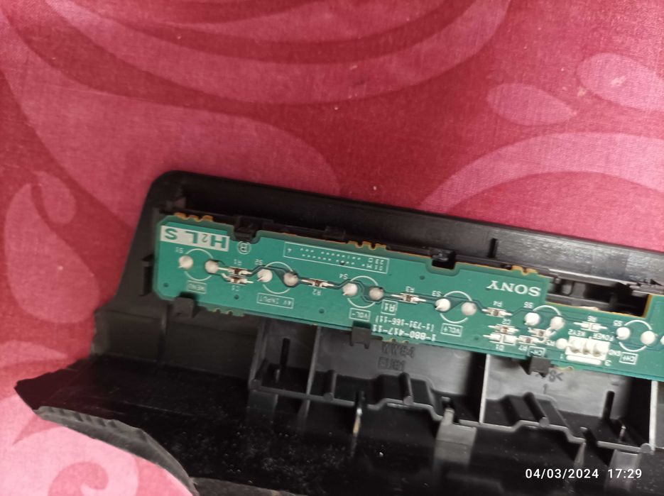 Sony Bravia KDL-32BX300 - Peças