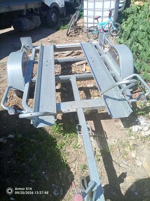 Vendo reboque para motas