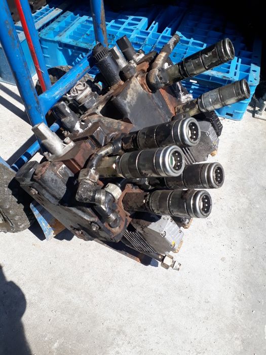 Rozdzielacz hydrauliczny Deutz Fahr