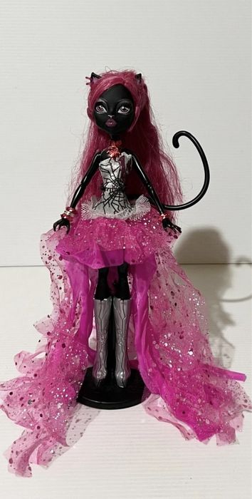 Monster High Catty Noir Кеті Нуар