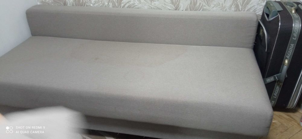 Диван розкладний.