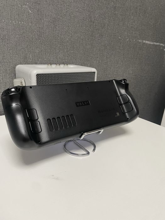 Steam deck lcd 512 100% battery+ dock station